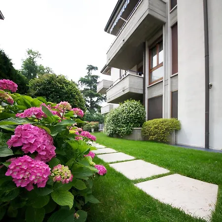 特丽别墅酒店 3*